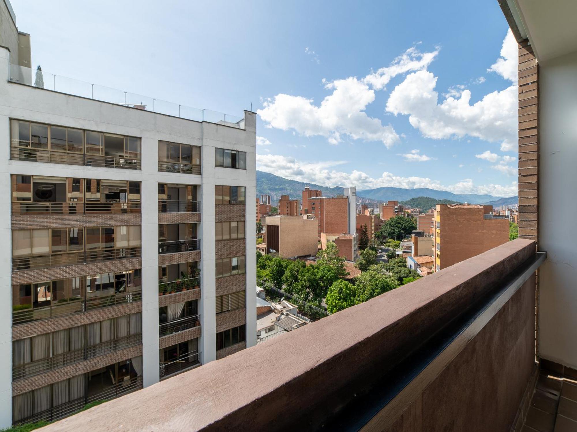 Enchanted Elegance In Laureles Medellin Exterior photo